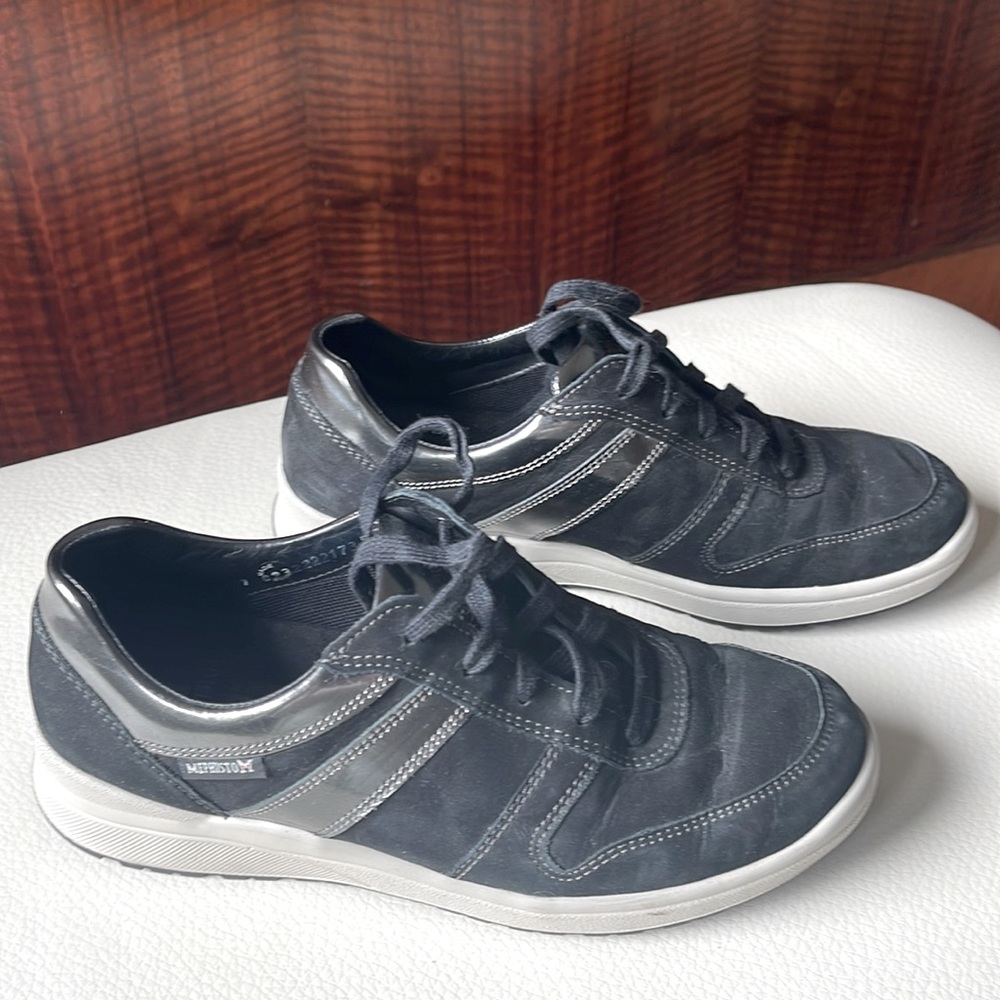 Mephisto black runoff shoes